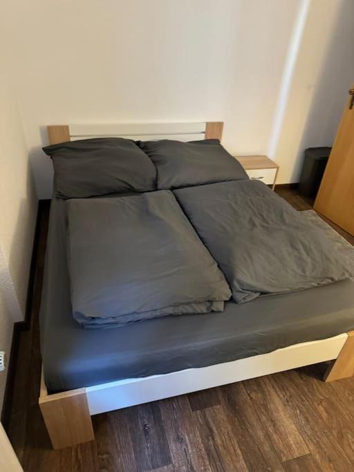 Townhouse Fuer 10 Personen Mit Garten Esslingen am Neckar Екстер'єр фото