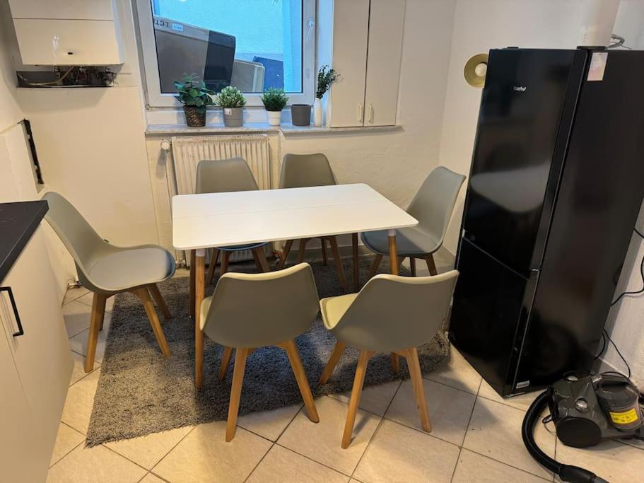 Townhouse Fuer 10 Personen Mit Garten Esslingen am Neckar Екстер'єр фото
