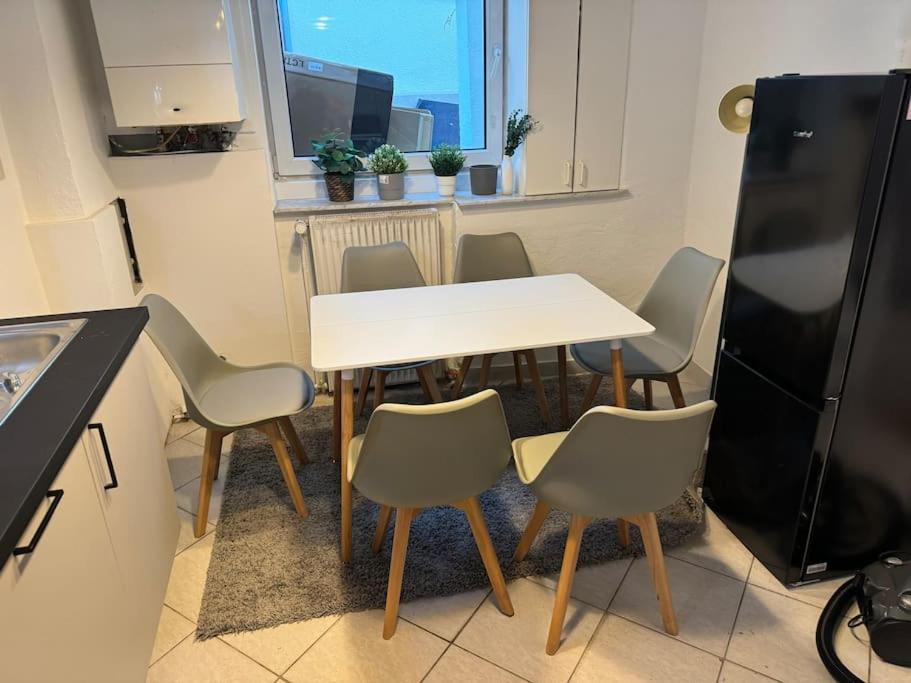 Townhouse Fuer 10 Personen Mit Garten Esslingen am Neckar Екстер'єр фото