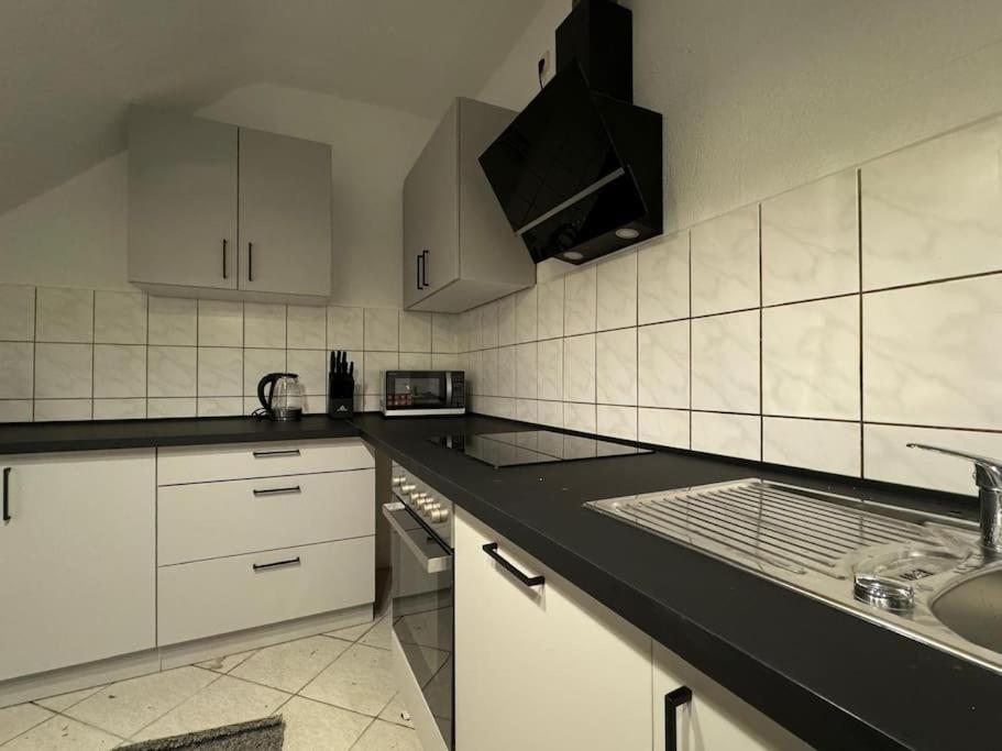 Townhouse Fuer 10 Personen Mit Garten Esslingen am Neckar Екстер'єр фото